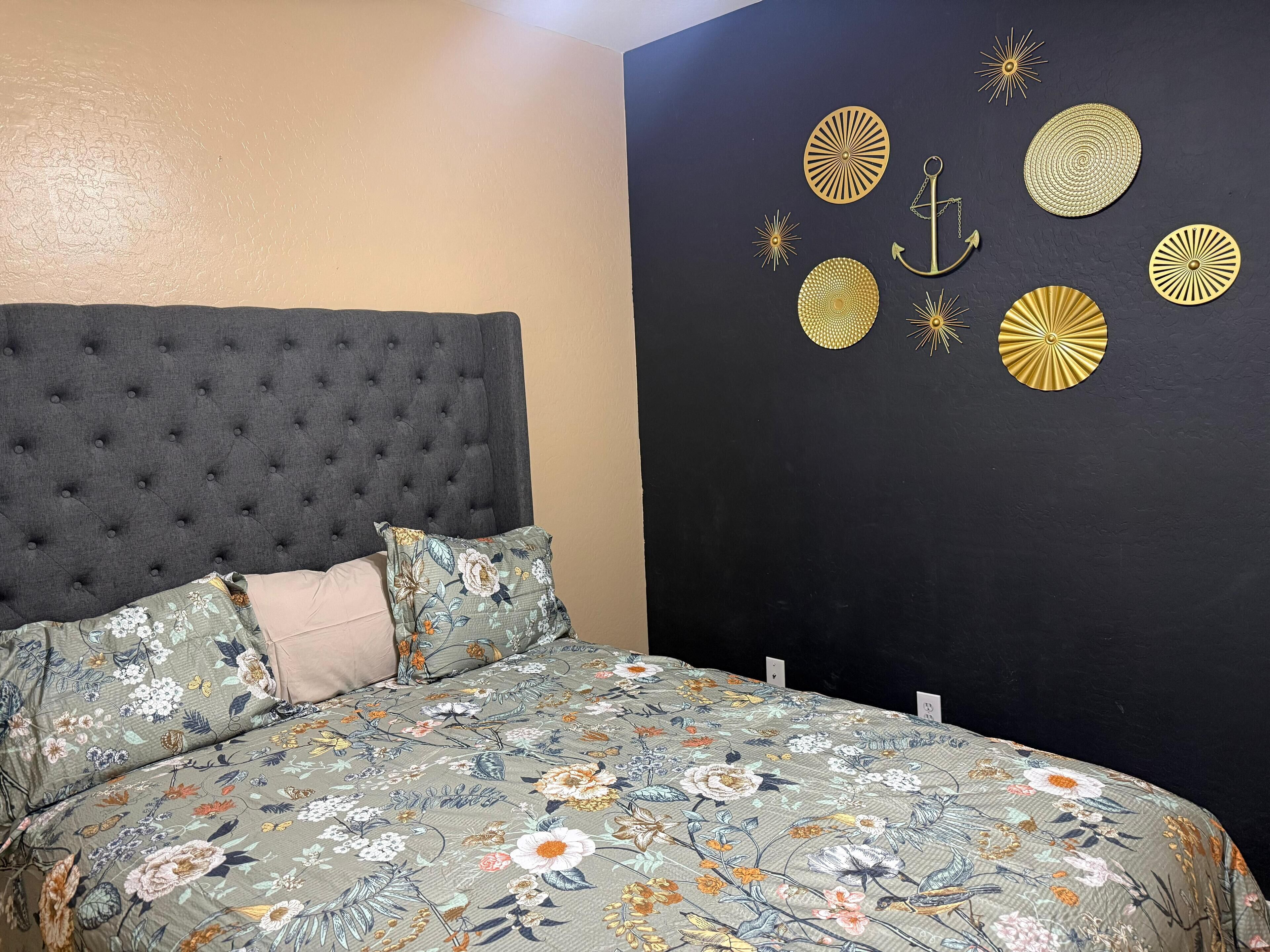 1 bedroom, desk, iron/ironing board, WiFi