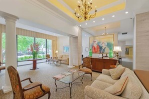 TV, offices - Downtown Atlanta Condo  Walk to Everything (Atlanta)