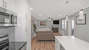 冰箱、烤箱、炉灶、洗碗机