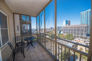 Imagen sin descripción, 4 de 20, botón