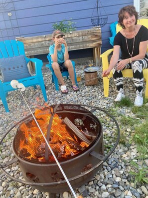 Unclassified image, 2 of 29, button