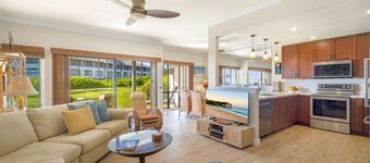 VERY SPECIAL  Renovated 1 Bdrm Condo - A/C - Oceanview, Athletic Club Access