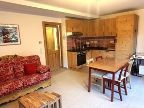 Unclassified image, 2 of 9, button - 2nd floor, balcony, 47m ², Pralognan-la-Vanoise (Pralognan-la-Vanoise)