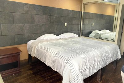 Regency Inn Houston Near Hobby Airport