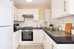Shared kitchen - Royal Lodge Maidstone (Maidstone)