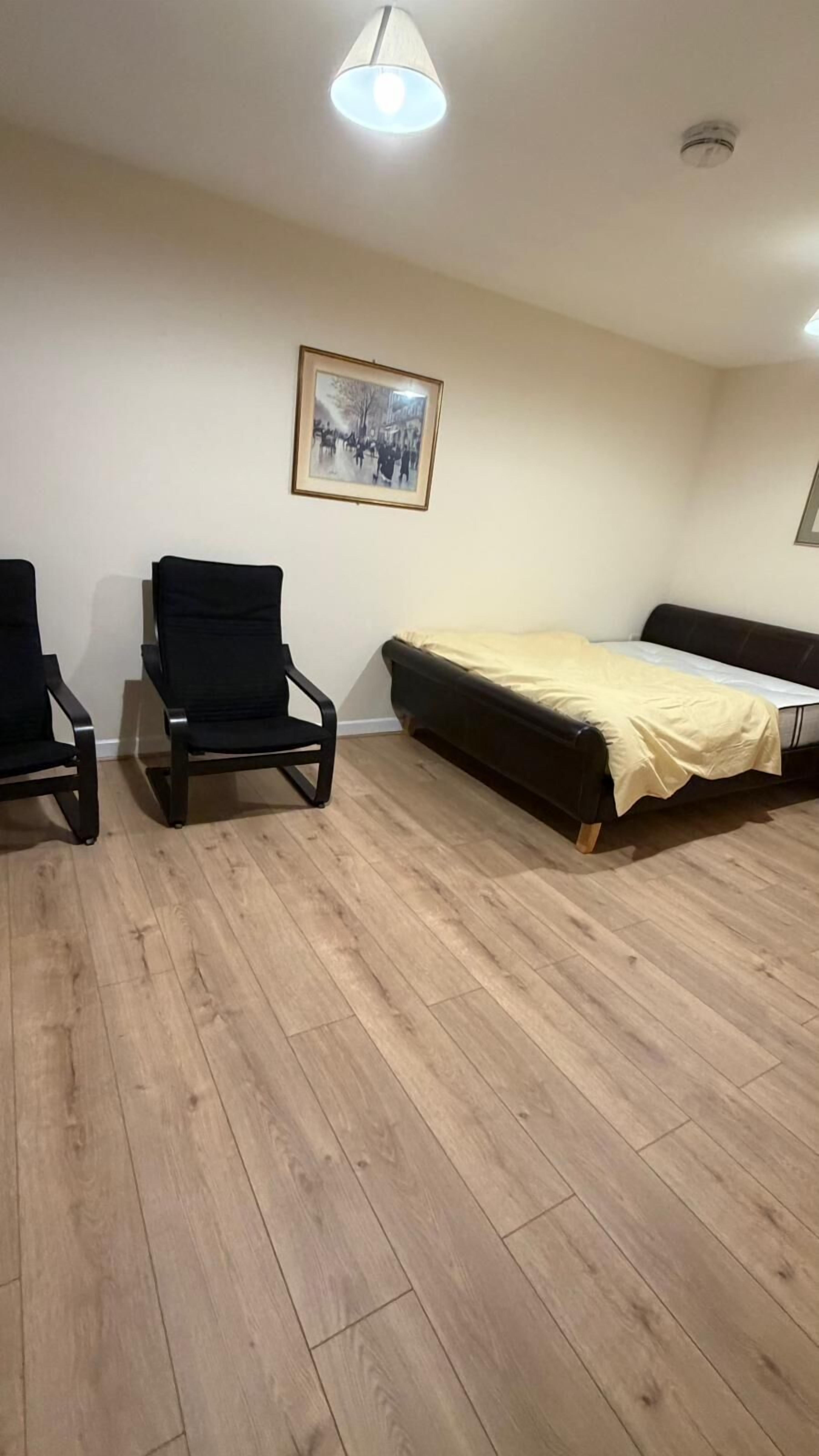 Habitació estàndard | Espai de treball apte per a portàtils, wifi gratuïta i roba de llit 