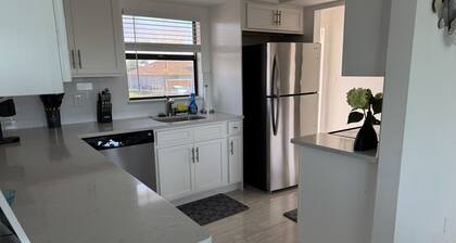 Charming Condo with Pool and Spectacular View