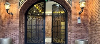 VIP VIEW OF JED - Private apartment 2 bedrooms + leaving room 65 SMART TV