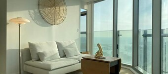 City View Suites - Near Yonge-Dundas