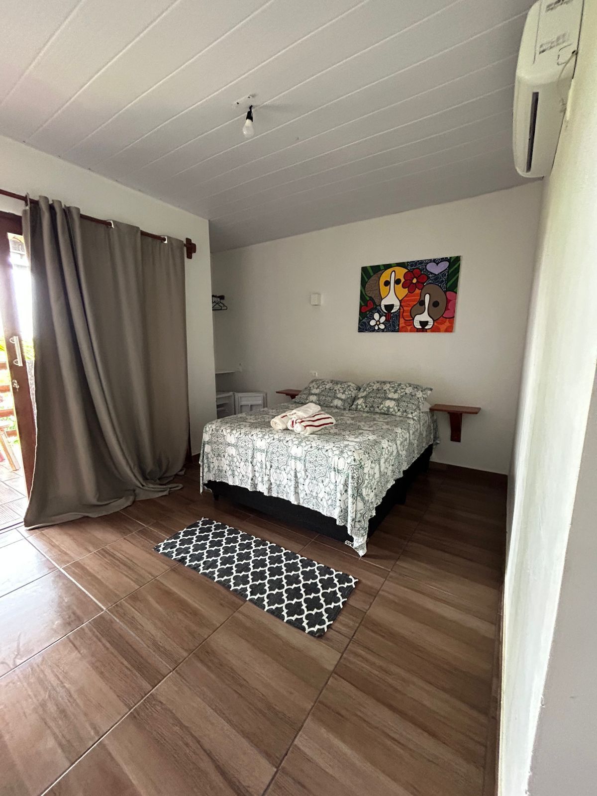 Neljän hengen superior-huone, parveke, näköala puutarhaan | Minibaari, ilmainen Wi-Fi, pääsy pyörätuolilla