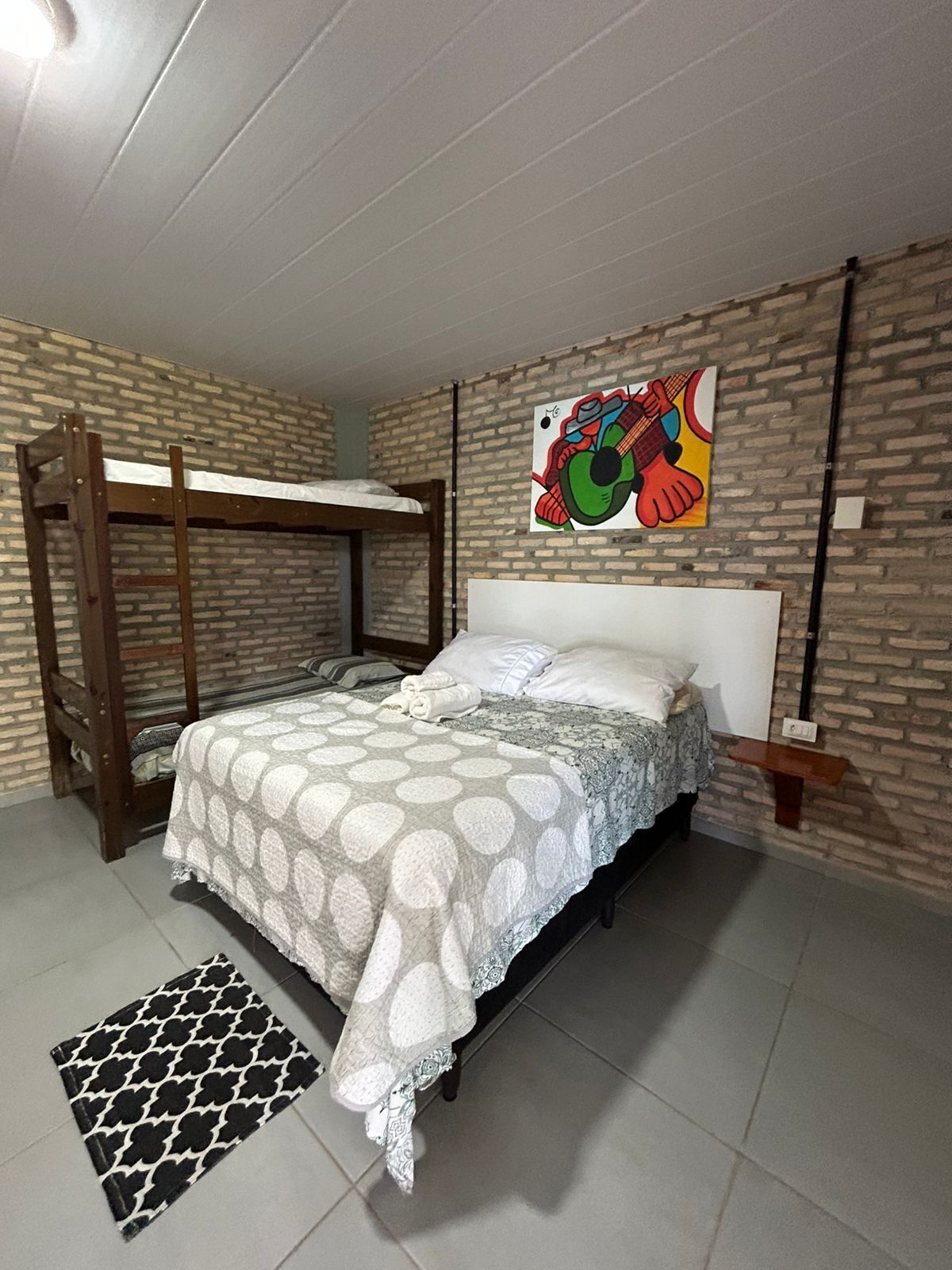 Neljän hengen perhehuone, parveke, näköala puutarhaan | Minibaari, ilmainen Wi-Fi, pääsy pyörätuolilla