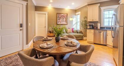 3 BED/2 BATH- Sleeps 8 - In the heart of Cambridge - W/D