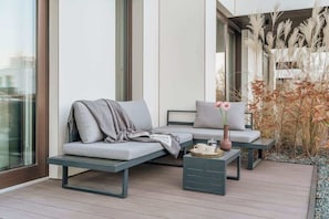 Deluxe Suite, Marina View | Terrace/patio - Sol Marina Q4 Apartments Basen & Welness (Pruszcz Gdanski)