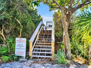 Property grounds - Beach Family-Friendly Private Beach Access (Destin)