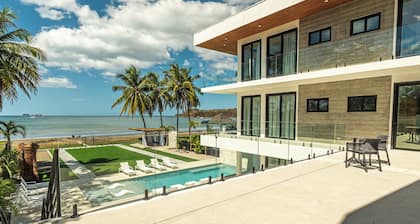 CASA AZUL - Luxury Beachfront Mansion