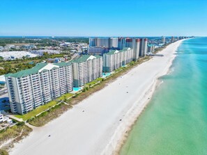On the beach - Beachside Haven - enjoy 3 beachfront bedrooms, 2nd floor, free beach chairs (Panama City Beach)