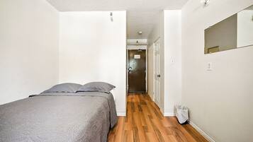 Deluxe Single Room, Non Smoking