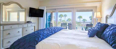 2 bedrooms, iron/ironing board, WiFi