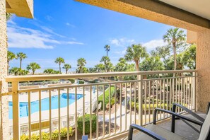 Property grounds - Ocean & Pool Views; Covered Balcony; Easy Beach Access; Community Grills, Kid's Pool & Sundeck! (Hilton Head Island)