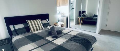 1 chambre, bureau, accĂšs au Wi-Fi (inclus), literie fournie