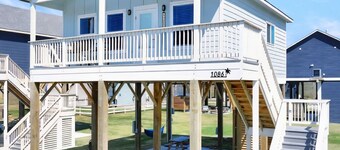 New Private Coastal Villa Steps from the Beach 