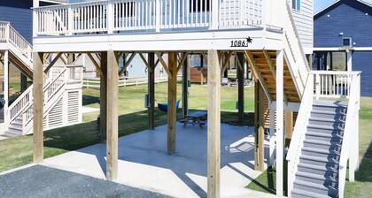 Private Coastal Villa Steps from the Beach