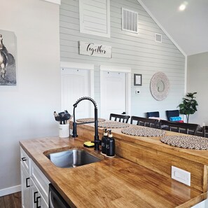 Interior - Private Coastal Villa Steps from the Beach (2022) (Bolivar Peninsula)
