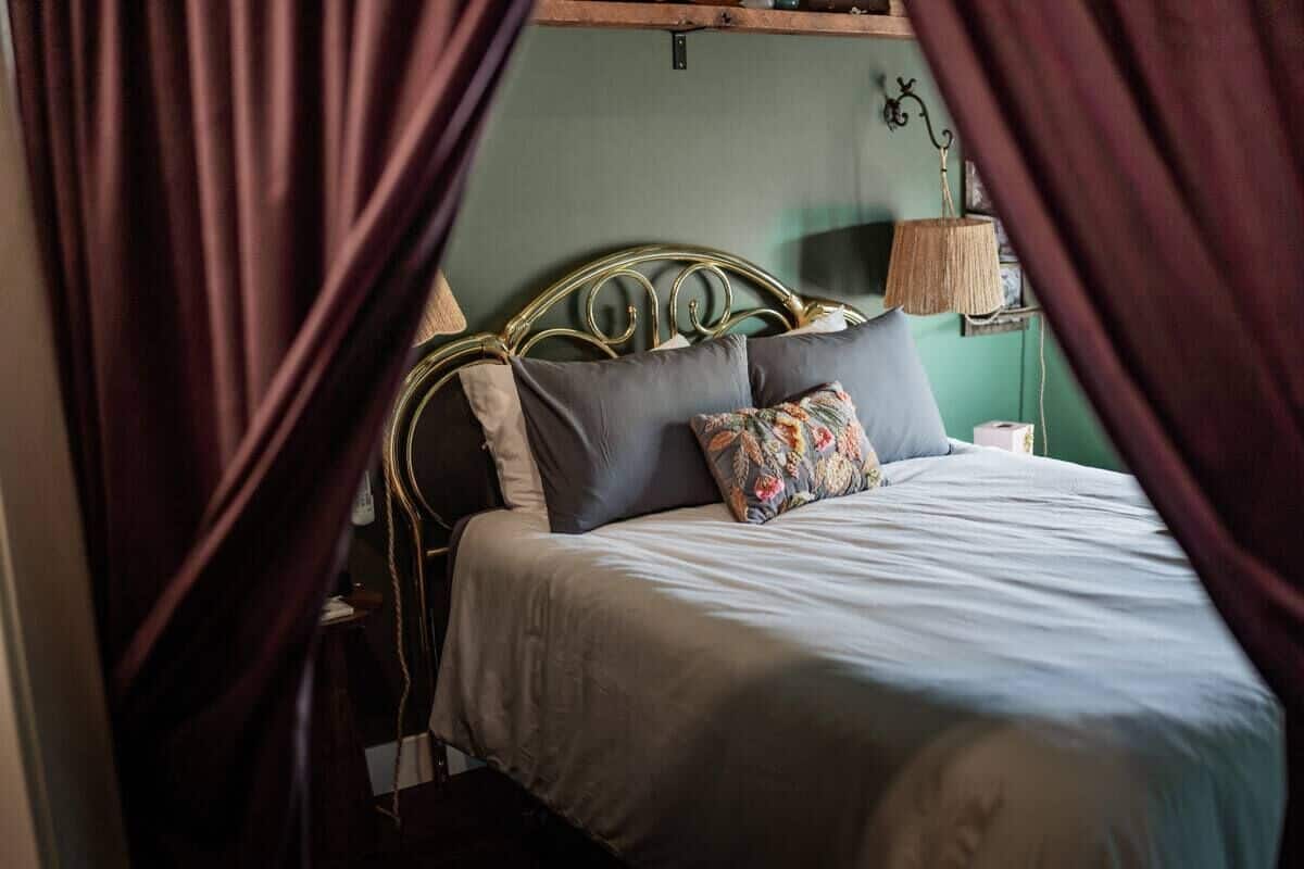 Suite, 1 Queen Bed with Sofa bed, Pets Allowed | Iron/ironing board, free WiFi