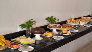 Ilmainen päivittäinen buffetaamiainen