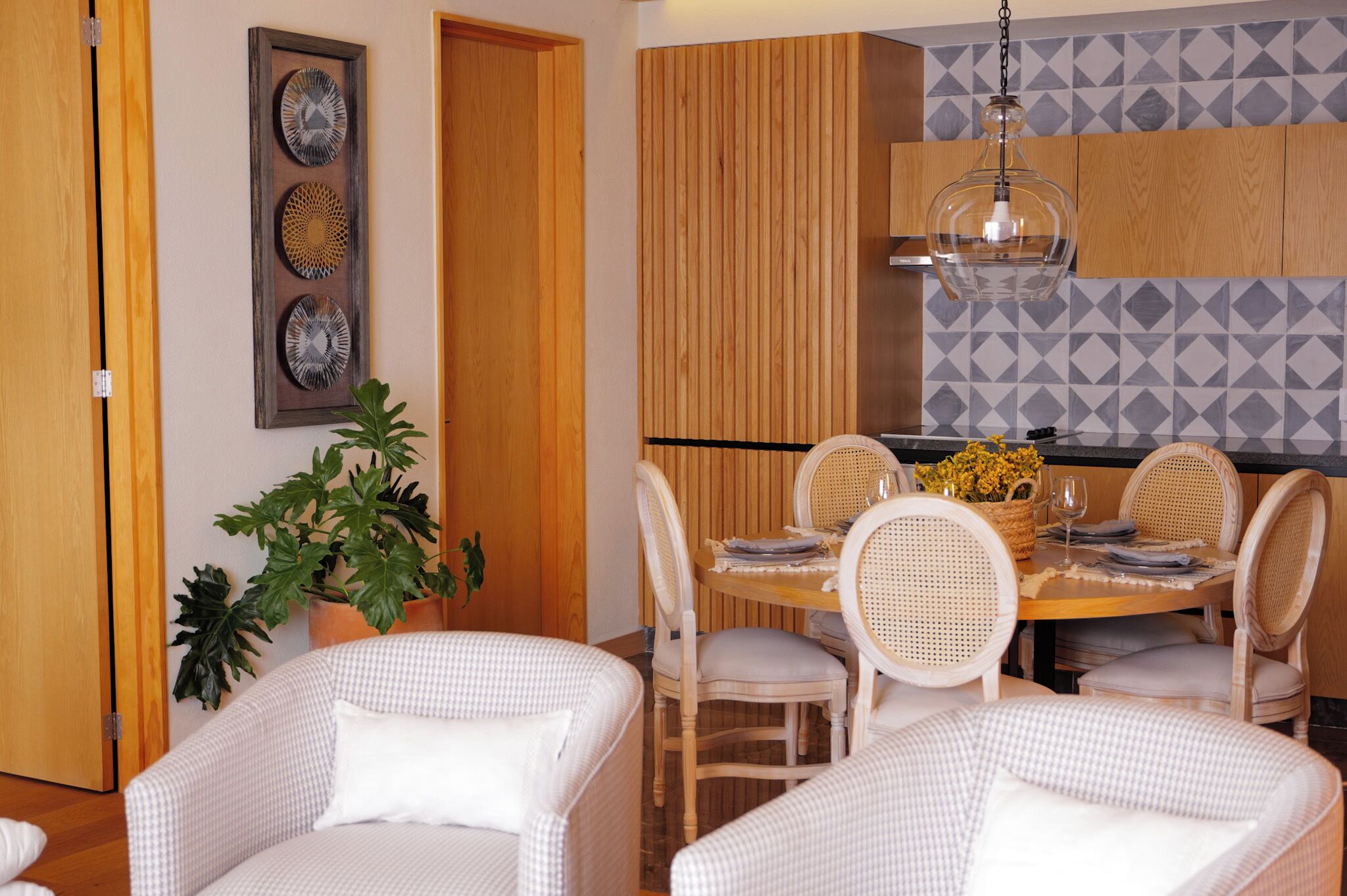 クラシック アパートメント   バルコニー シティビュー | ダイニングルーム