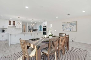 Dining - Well-Appointed Modern Scottsdale Home (Scottsdale)