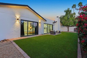 Exterior - Well-Appointed Modern Scottsdale Home (Scottsdale)