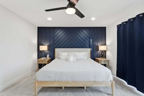 4 bedrooms, iron/ironing board, WiFi, bed sheets - Well-Appointed Modern Scottsdale Home (Scottsdale)