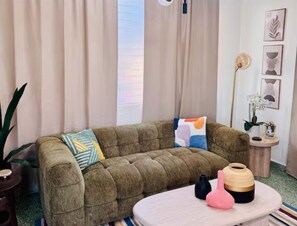 Smart TV - Casa Luz 3A Beautiful Private Rooftop Stylish King Great Location (San Juan)
