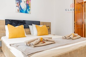 2 Schlafzimmer, Bügeleisen/Bügelbrett, Bettwäsche