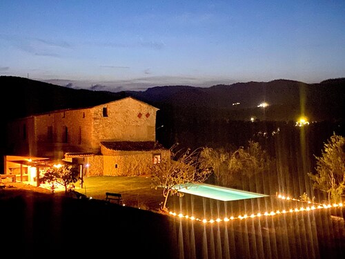 XV century farmhouse, rural house, no neighbors, swimming pool, barbecue, fireplace.