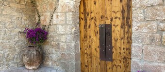 XV century farmhouse, rural house, no neighbors, swimming pool, barbecue, fireplace.