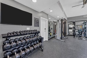 Fitness facility - Chic 2BR condo in the heart of Orlando Downtown (Orlando)