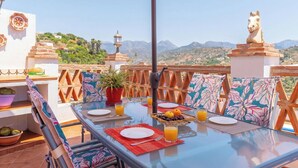 Outdoor dining - Cortijo Colinas Torrox by Ruralidays (Málaga)