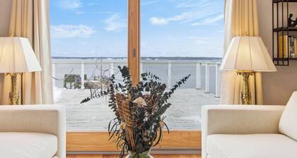 Long Island Retreat at Sunset Landing close to Portland, Maine