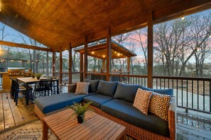 Outdoor dining - Decked Out • New Listing! Heated Pool • Sauna • Putting Green (Broken Bow)