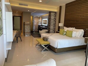 Unclassified image, 4 of 10, button