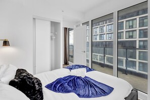 Unclassified image, 3 of 34, button