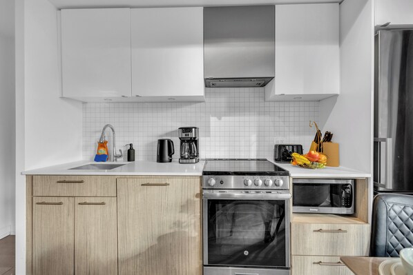 Unclassified image, 1 of 34, button