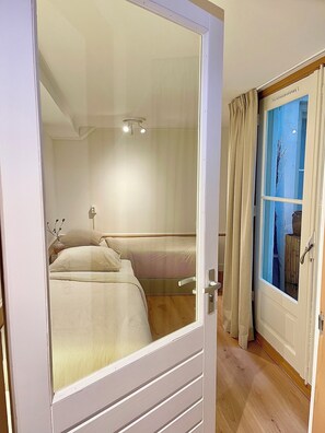 1 quarto, ferros/tábuas de passar roupa, Wi-Fi, roupa de cama