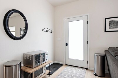 Bright Modern 2BR Near Hot Springs