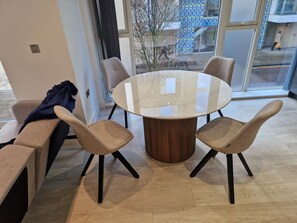 Imagen sin descripción, 4 de 24, botón