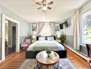 2 habitaciones, escritorio, tabla de planchar con plancha y wifi 