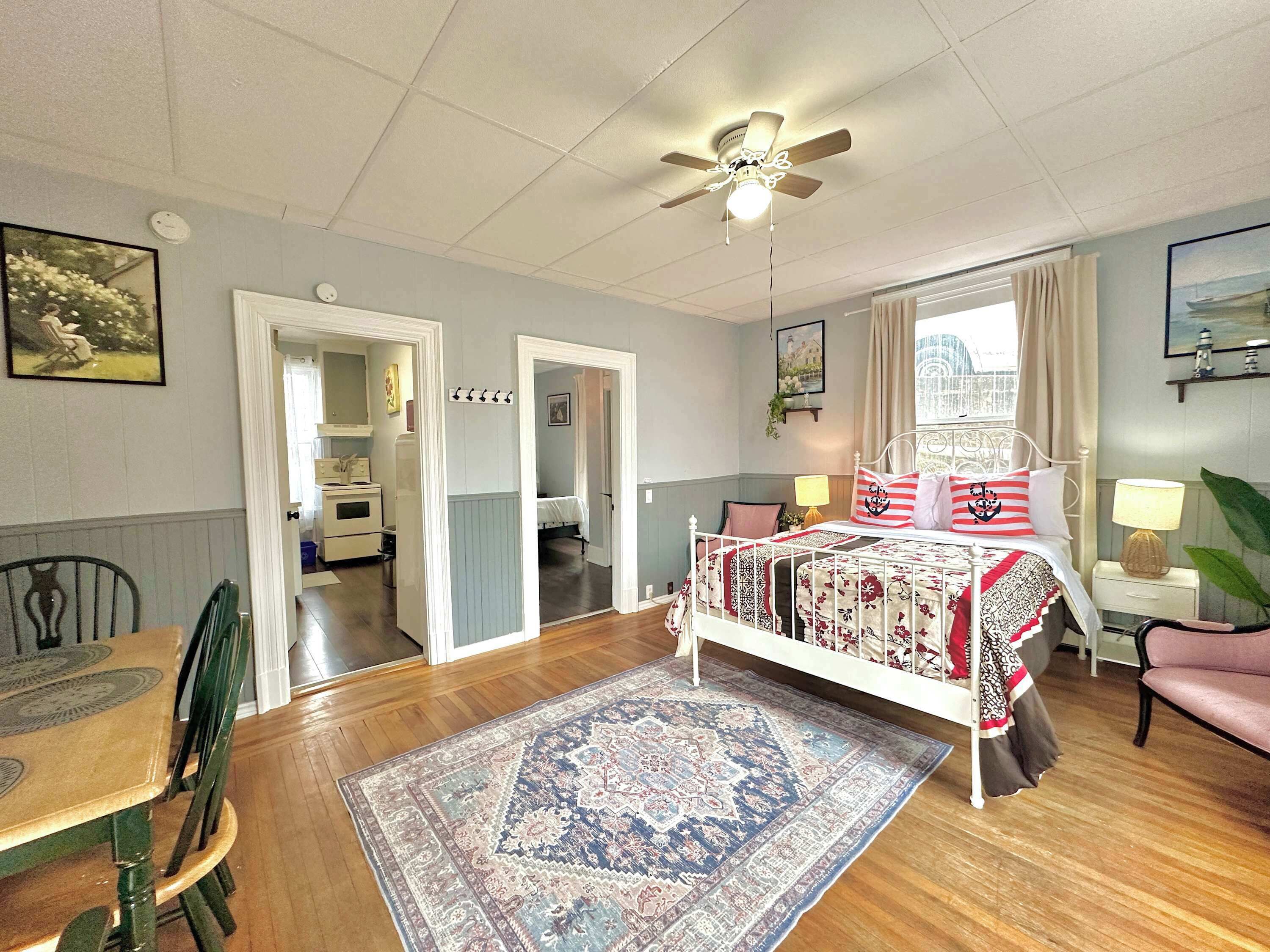 1 bedroom, desk, iron/ironing board, WiFi