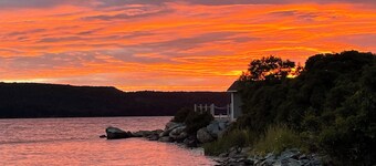 Where Your Heart’s Content
Glamper w/firepit 
Waterfront
Centrally Located
